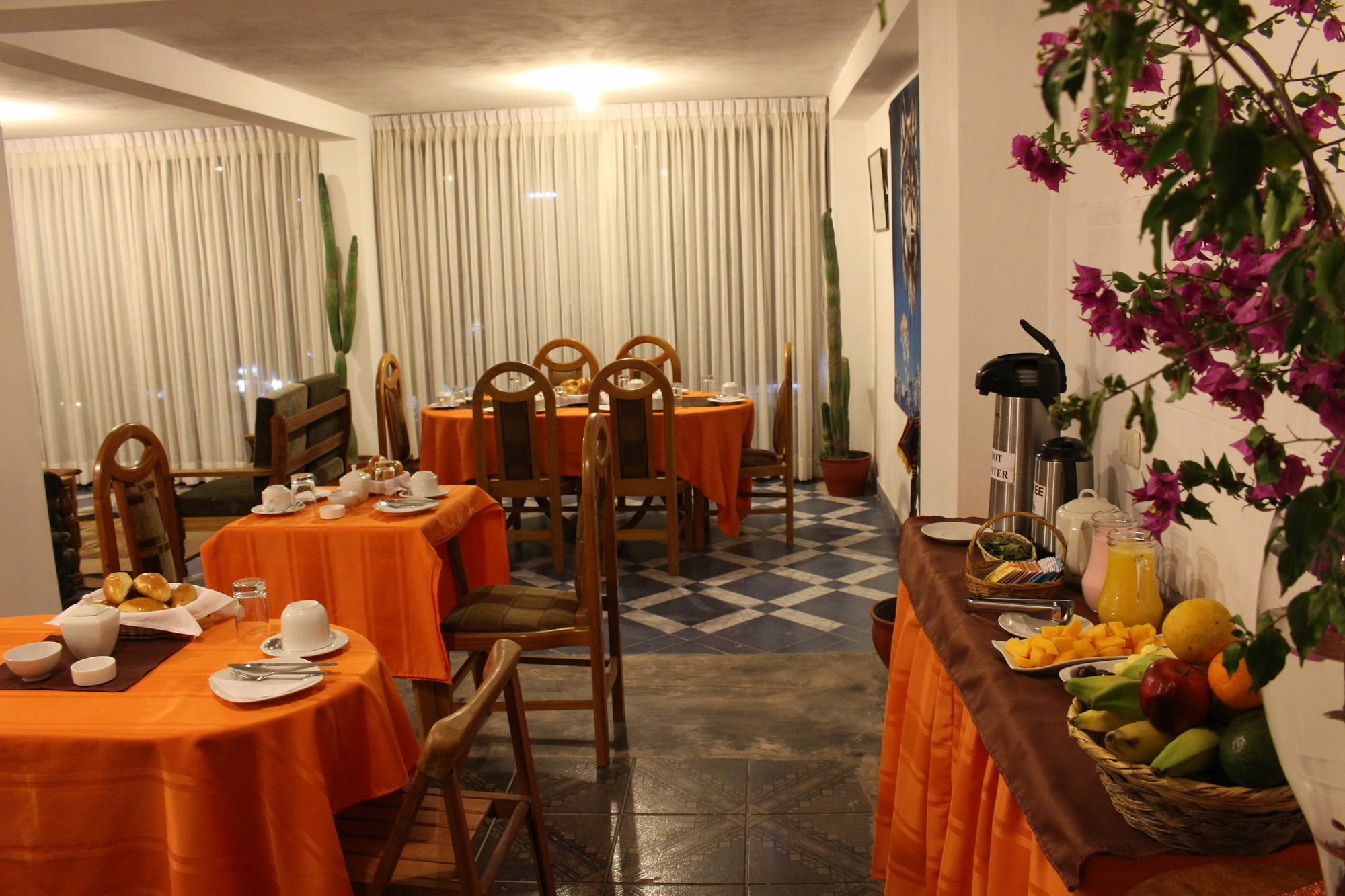 Hostal Wachuma B&B มาชูปิกชู ภายนอก รูปภาพ